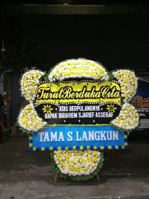 Papan Bunga Duka di Cileles